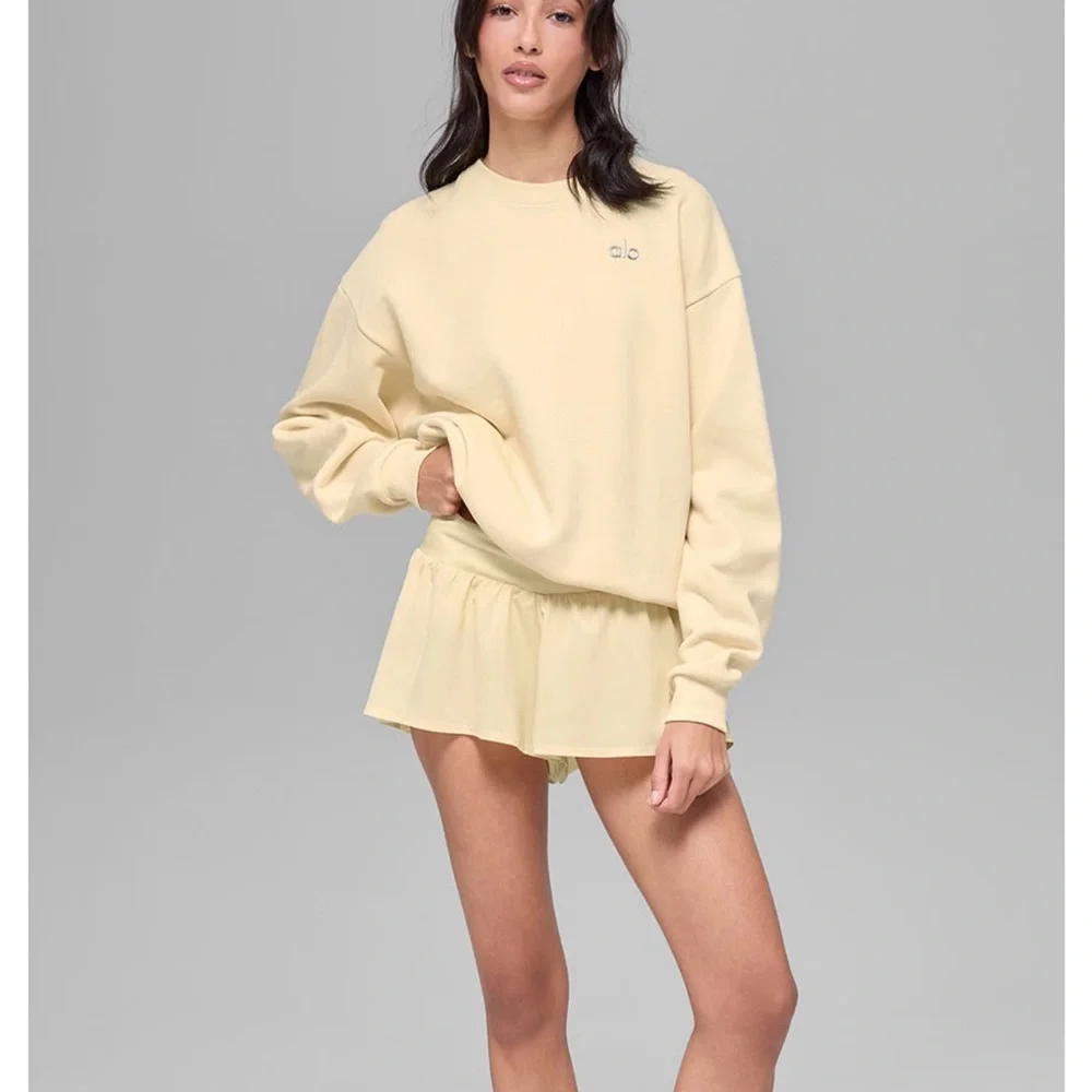 ALO Yoga Accolade Crew Neck Pullover -
Candlelight Yellow - Picture 2 of 5